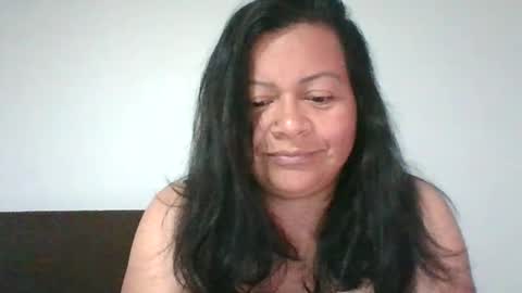 adrianagogo18 online show from 02/26/25, 01:53
