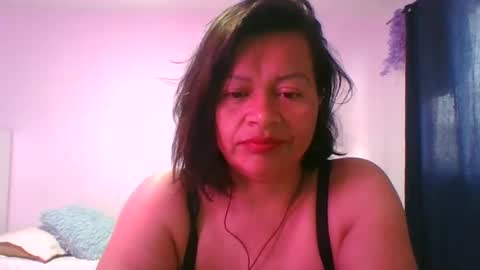 Snapshot of adrianagogo18 chatting on 09/18/25, 01:57 adrianagogo18 online show from 09/18/25, 01:57