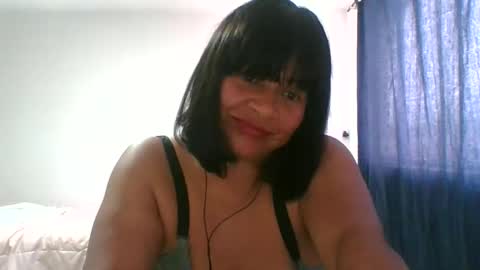 Snapshot of adrianagogo18 chatting on 12/15/25, 06:56 adrianagogo18 online show from 12/15/25, 06:56