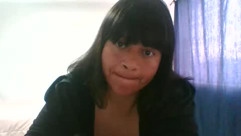 Snapshot of adrianagogo18 chatting on 12/16/25, 12:10 adrianagogo18 online show from 12/16/25, 12:10