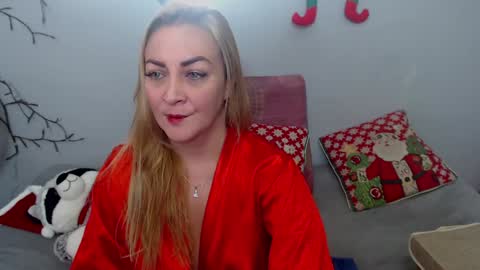 Adriana Paredes  online show from 12/30/24, 01:58