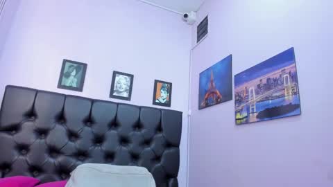 Snapshot of adrianasex_69 chatting on 11/27/25, 05:15 adriana online show from 11/27/25, 05:15