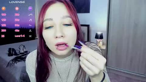 Snapshot of adrianfay chatting on 11/11/25, 11:32 AdrianFay online show from 11/11/25, 11:32