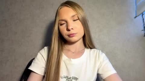 Caroline online show from 07/25/26, 04:15