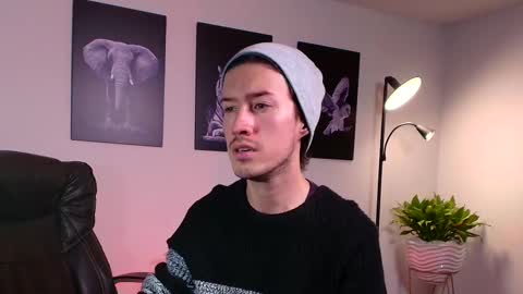 Snapshot of adrianwilliams_ chatting on 02/17/25, 06:26 Adrian Williams online show from 02/17/25, 06:26