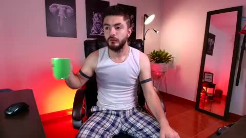 Snapshot of adrianwilliams_ chatting on 02/20/25, 12:47 Adrian Williams online show from 02/20/25, 12:47