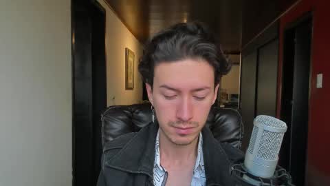 Adrian Williams online show from 11/07/25, 04:40