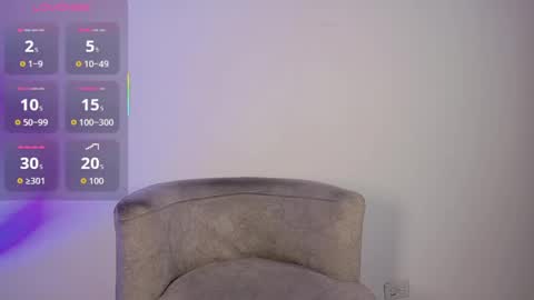 adriel_escalante online show from 04/28/26, 02:21