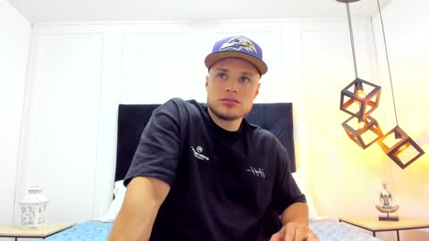 Adrein Roche online show from 02/01/25, 11:16