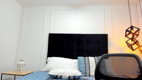 Adrein Roche online show from 02/03/25, 02:03