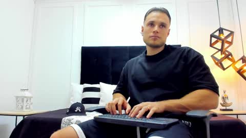 Adrein Roche online show from 02/22/25, 11:24