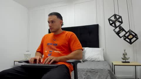 Adrein Roche online show from 02/27/25, 11:15