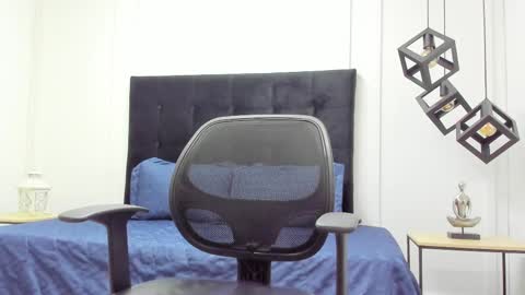 Adrein Roche online show from 03/04/25, 11:22