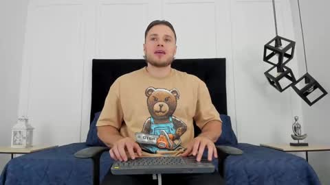 Adrein Roche online show from 03/09/25, 11:14