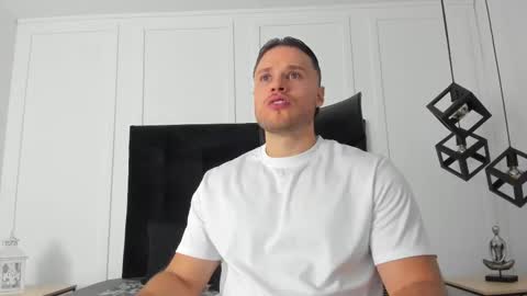 Adrein Roche online show from 09/09/25, 10:53