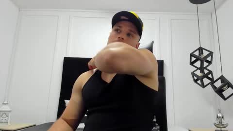 Adrein Roche online show from 09/21/25, 10:44