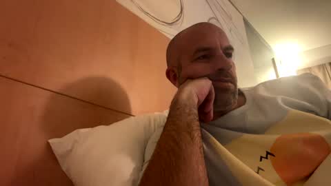 adrienfromparis online show from 01/29/25, 08:04