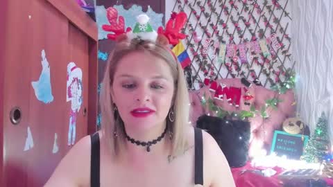 adriiana_fox_ online show from 12/02/24, 07:16