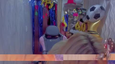 adriiana_fox_ online show from 07/04/26, 07:20