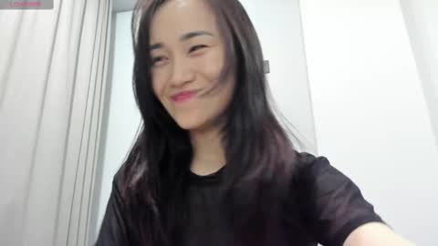 Snapshot of ae_nie chatting on 02/26/25, 12:47 Aenie online show from 02/26/25, 12:47