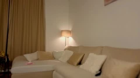 Snapshot of aerisblue chatting on 10/09/25, 07:56 aerisblue online show from 10/09/25, 07:56