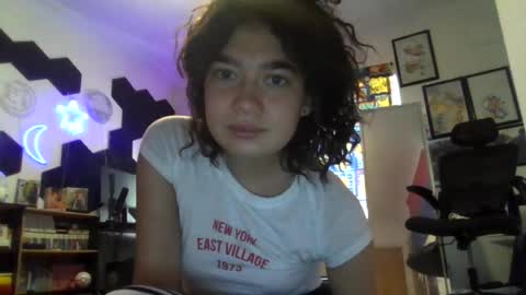 affie_ online show from 06/17/26, 07:15