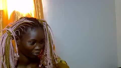 Snapshot of afri_kanaslim chatting on 10/12/25, 10:47 afri kanaslim online show from 10/12/25, 10:47