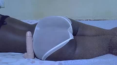 Snapshot of african_pussy2 chatting on 03/04/25, 04:52 african_pussy2 online show from 03/04/25, 04:52