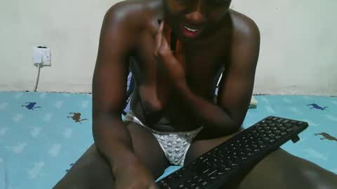 Snapshot of african_pussy2 chatting on 03/07/25, 08:11 african_pussy2 online show from 03/07/25, 08:11