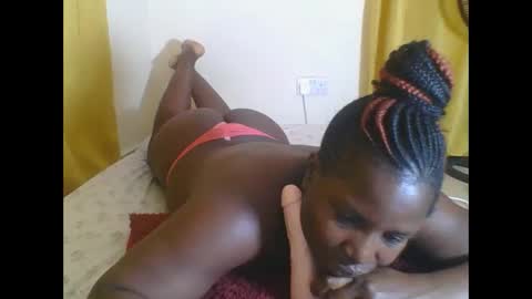 Snapshot of africanbeauty4 chatting on 09/25/25, 06:28 ELIZABETH online show from 09/25/25, 06:28