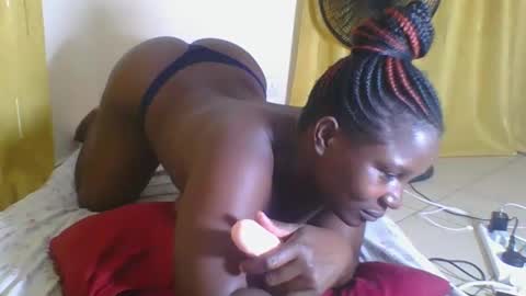 Snapshot of africanbeauty4 chatting on 09/25/25, 06:44 ELIZABETH online show from 09/25/25, 06:44