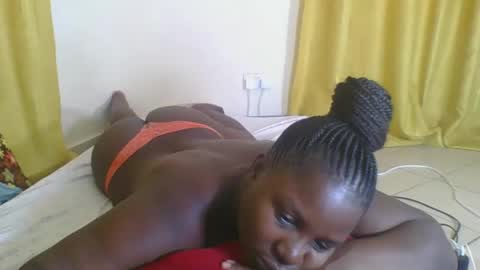 Snapshot of africanbeauty4 chatting on 10/11/25, 08:24 ELIZABETH online show from 10/11/25, 08:24