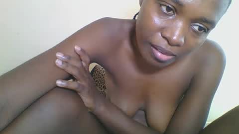 Snapshot of africancutegal chatting on 05/02/26, 11:54 Yvonne online show from 05/02/26, 11:54