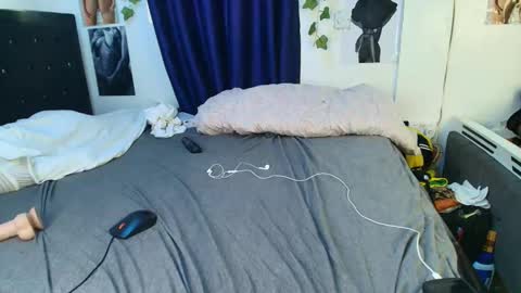 Africanpetitequeenn online show from 11/29/25, 06:16