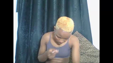 Snapshot of africanprincess24 chatting on 09/28/25, 08:03 PHOEBE online show from 09/28/25, 08:03