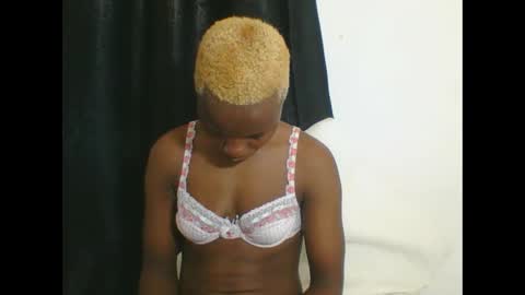 Snapshot of africanprincess24 chatting on 10/06/25, 11:40 PHOEBE online show from 10/06/25, 11:40