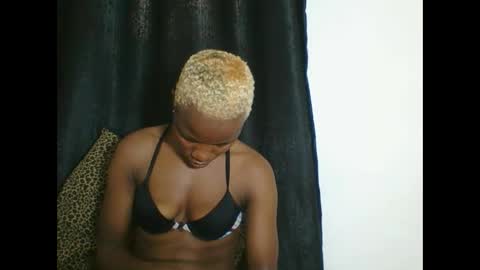 Snapshot of africanprincess24 chatting on 12/01/25, 12:32 PHOEBE online show from 12/01/25, 12:32