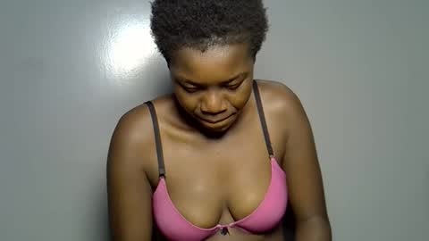 Snapshot of afrikan_desire chatting on 03/23/26, 01:37 afrikan_desire online show from 03/23/26, 01:37