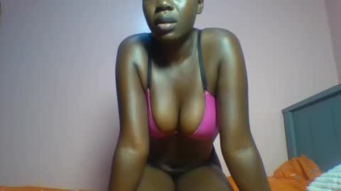 Snapshot of afrikan_desire chatting on 04/10/26, 03:28 afrikan_desire online show from 04/10/26, 03:28