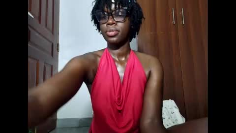 Snapshot of afro_pop chatting on 04/21/26, 02:51 Leah online show from 04/21/26, 02:51