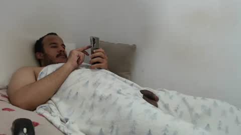 Snapshot of afroboy334698 chatting on 10/19/25, 09:26 afroboy334698 online show from 10/19/25, 09:26