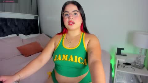 Vanessa online show from 10/29/25, 10:50