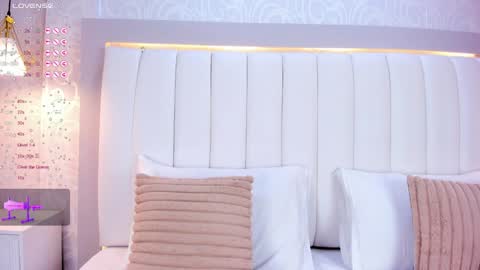 A F R O D I T A  online show from 12/24/24, 12:00