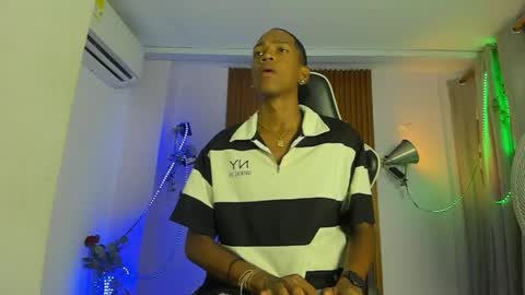 Snapshot of afrowayuu chatting on 05/26/26, 06:04 afrowayuu online show from 05/26/26, 06:04