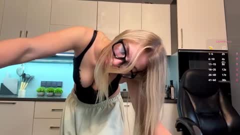 Mila -call me cute online show from 07/01/26, 08:30