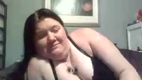 Snapshot of afterhoursangle35 chatting on 06/15/26, 01:13 Babygirls353637 online show from 06/15/26, 01:13