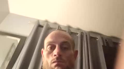 Snapshot of aftermathr3 chatting on 10/19/25, 02:34 aftermathr3 online show from 10/19/25, 02:34