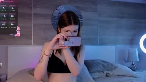 Anna online show from 02/11/25, 01:41