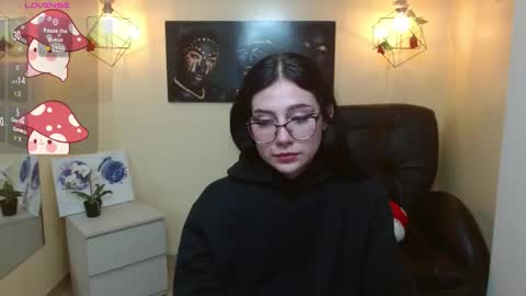 Kimberly online show from 10/01/25, 01:17