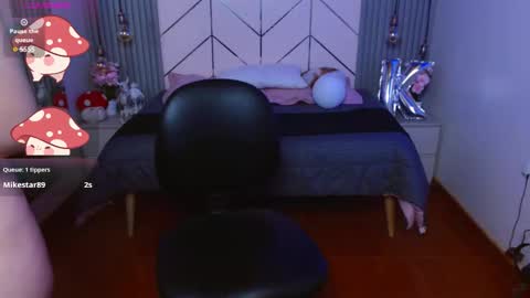 Snapshot of agarycus_ chatting on 11/13/25, 02:27 Kimberly online show from 11/13/25, 02:27